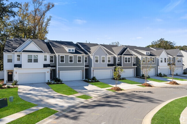Building Photo - Chamberlain Pines Rental