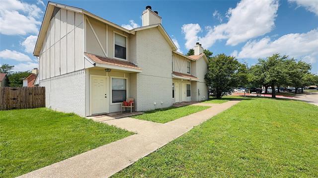 221 Meadow Ct