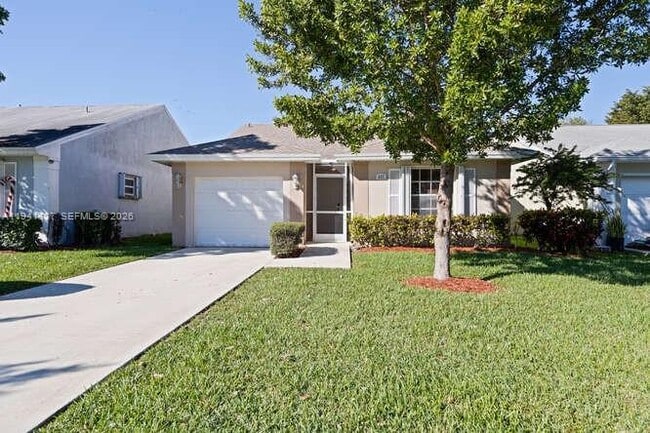 Building Photo - 642 SE 22nd Dr