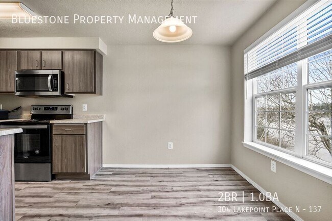 Photo - 304 Lakepoint Pl N Unidad 137