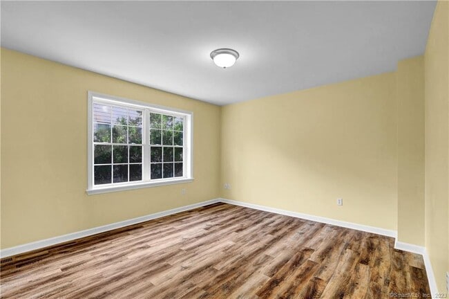 Photo - 220 Alder St Unit APT 1