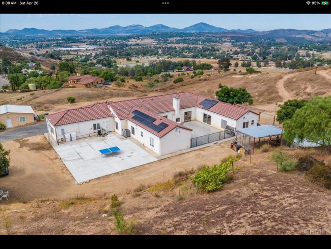 Custom Ranch with Sunset Views - Custom Ranch with Sunset Views House