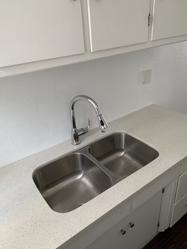 Photo - 134 S Bonnie Brae St