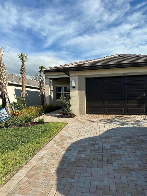 Building Photo - 13324 SW River Rock Rd Rental