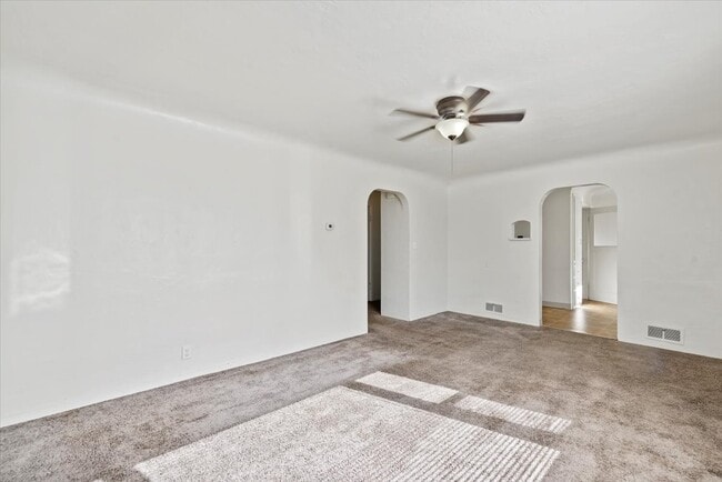 Photo - 1104 E Dewey Ave