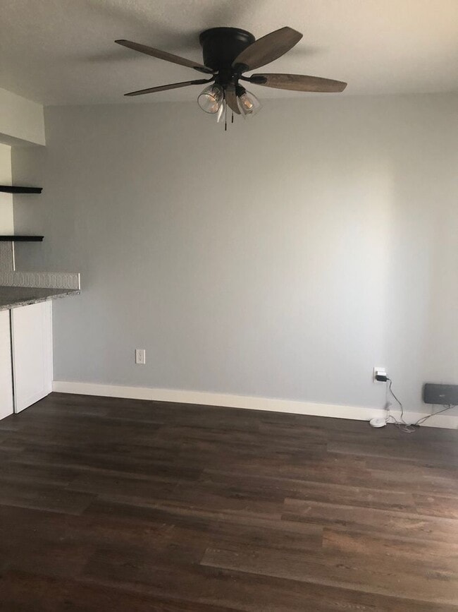Photo - 3 bedroom 2 bathroom Condo in Helendale! Unit 9