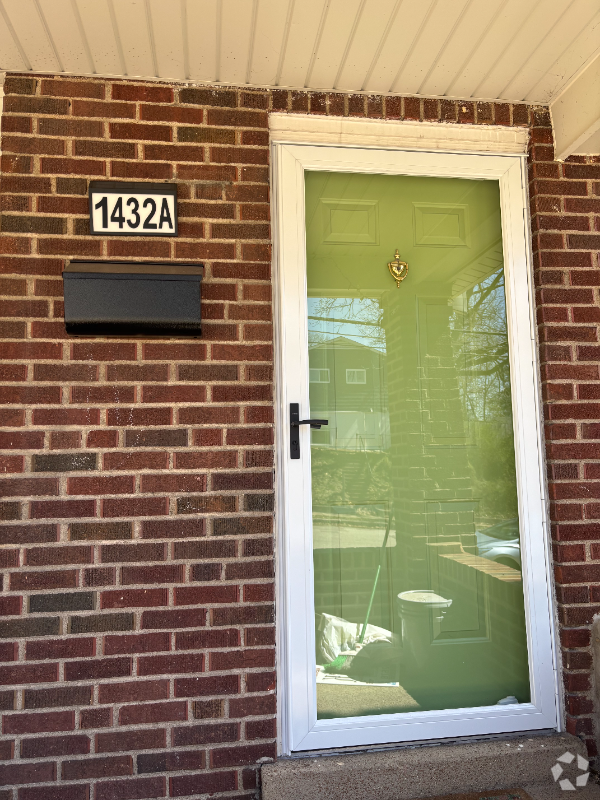 Building Photo - 1432 Tamm Ave Unit A Rental