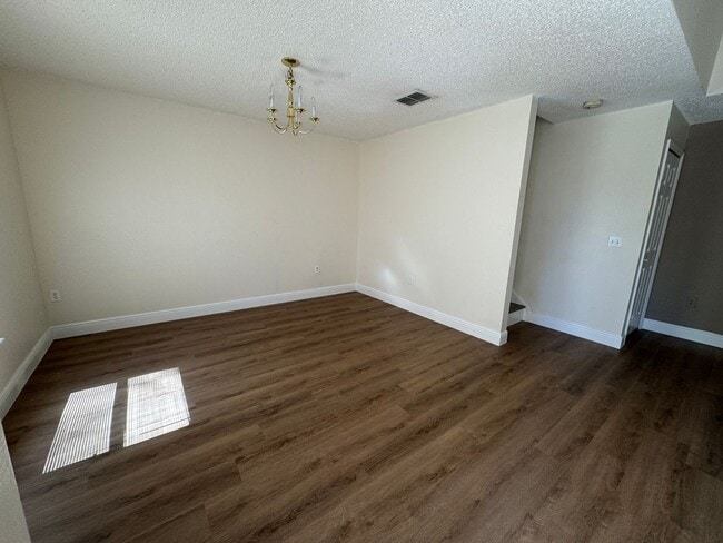 Photo - Spacious and Comfortable House for Lease