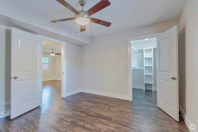 Ridglea Court Apartments