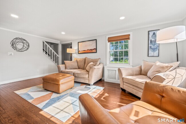 Photo - 12 Iroquois Rd