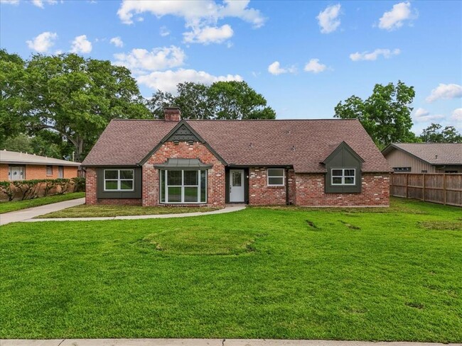 Photo - 110 Harborcrest Dr Casa