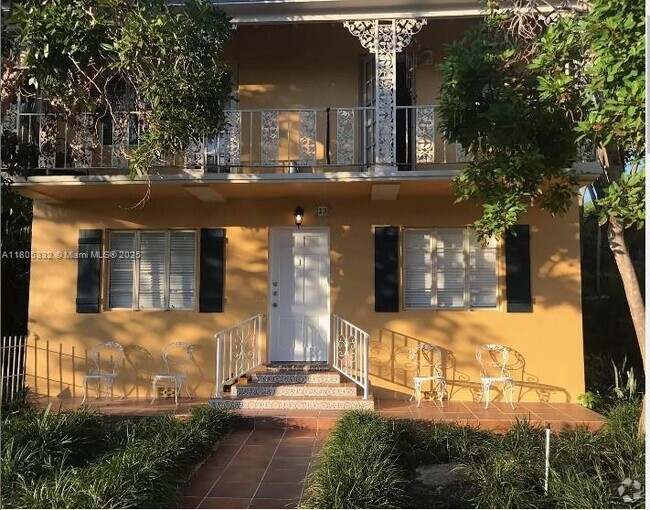 Building Photo - 23 Majorca Ave Unit 4 Rental