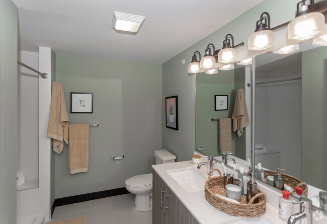 4BR, 3BA - 1233 SF - Hub on Campus West Lafayette Apartments