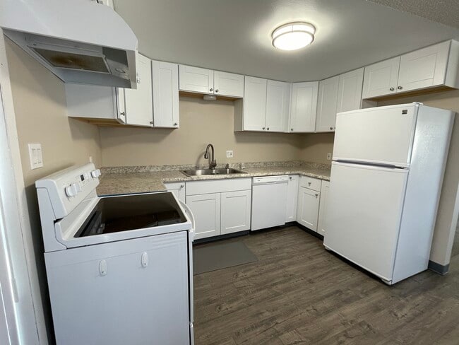 All new Kitchen with Dishwasher - 46398 Max Harder Rd N Unit Apt B