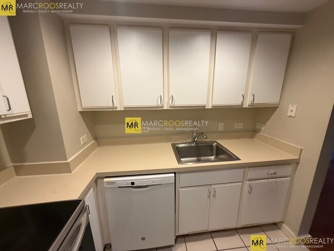 Photo - 534 Commonwealth Ave Unit 5A