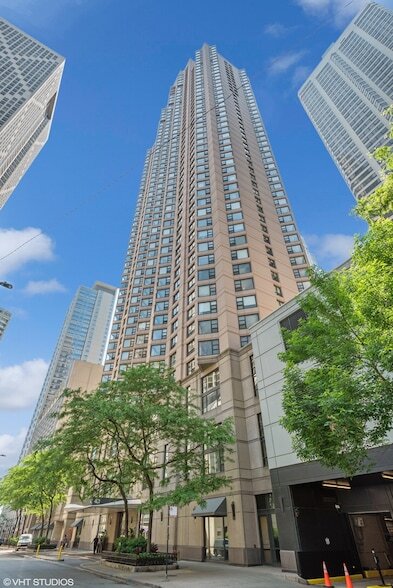 Building Photo - 401 E Ontario St Unit 3002