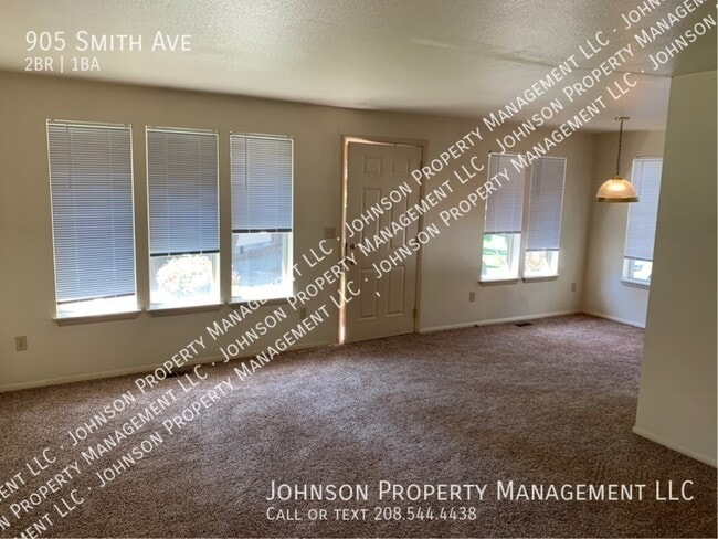 Photo - 905 Smith Ave