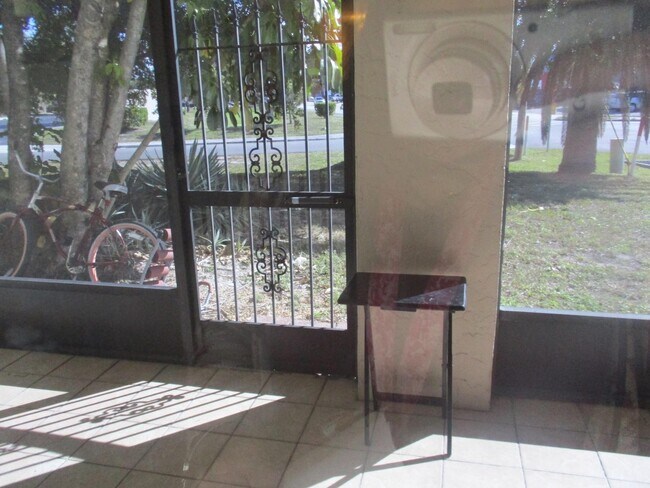 Photo - 4710 SE 6th Ave