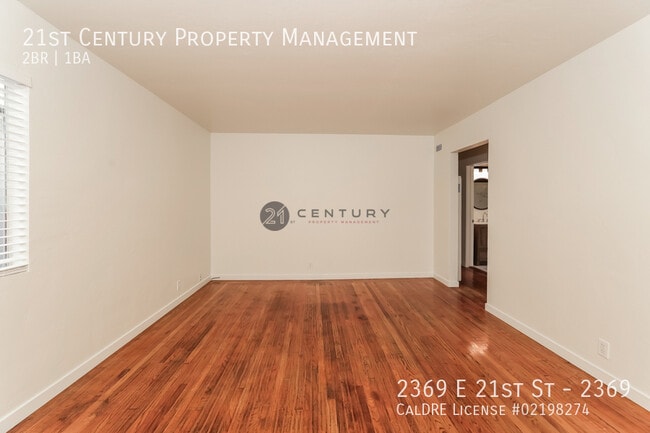 Photo - 2369 E 21st St Unidad 2369