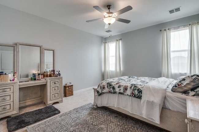 Photo - Beautiful 4BR/2BA Home with Open Floor Plan