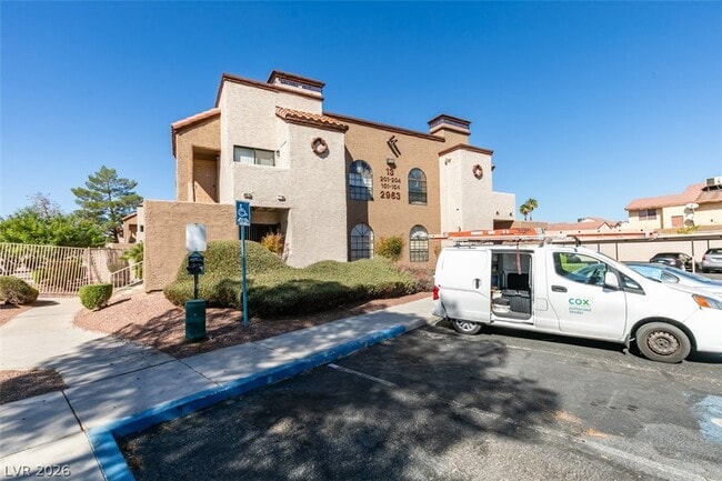 Building Photo - 2963 Juniper Hills Blvd Unit 204