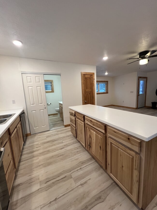 Photo - 3307 Iowa St