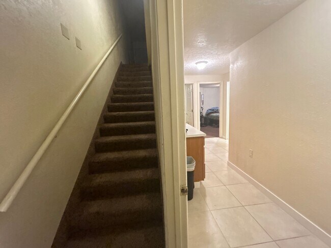 Photo - 354 Pinecone Dr Unit Room 3