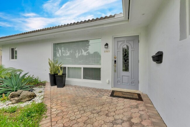 Photo - 5921 NE 15th Ave