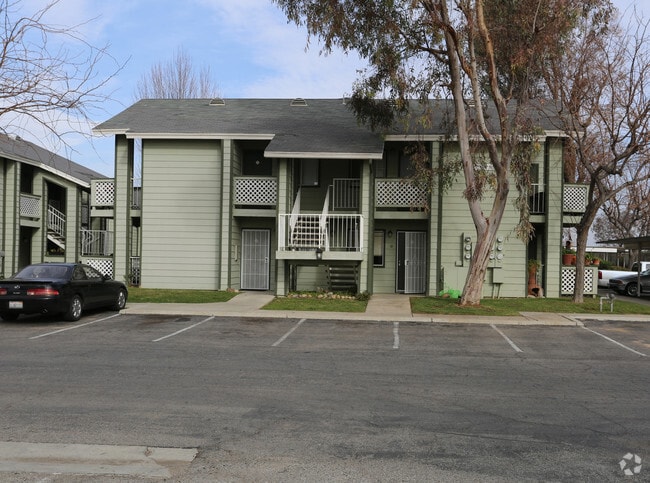 Photo - Country Club Villas Apartments