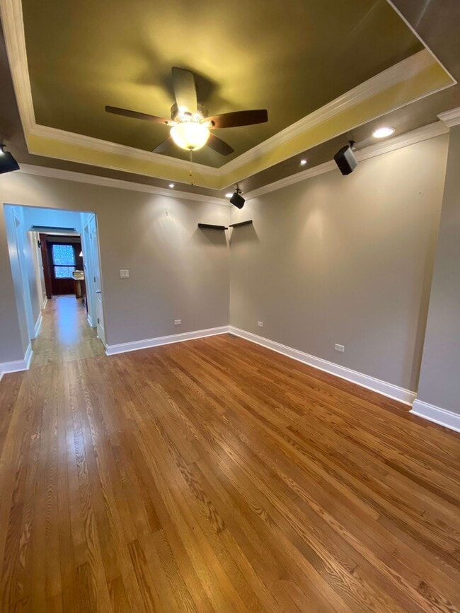 Photo - 2825 N Hamlin Ave Unit #1