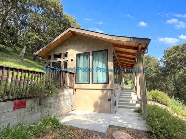 Photo - Sunny Redwood Retreat, Ideally Located, Built in 2018 – Flexible 1–2 Bedroom, 1 Bath