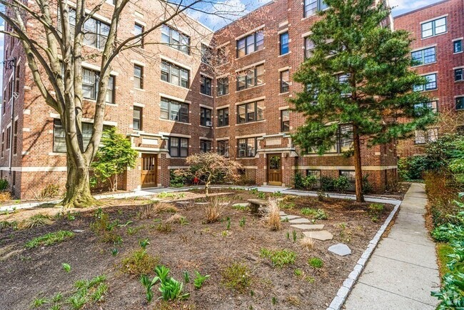 Building Photo - 36 Ash St Unit 401 Rental