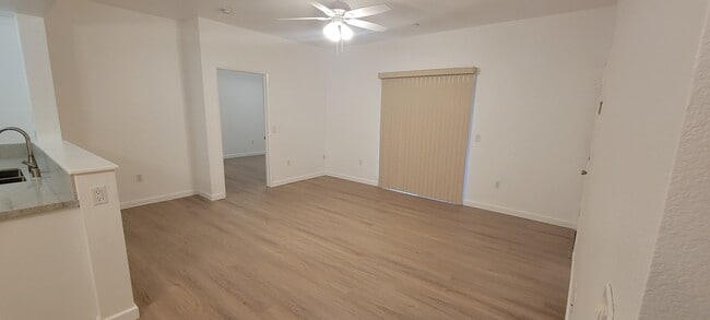 Photo - 9728 Marilla Dr Unidad 204