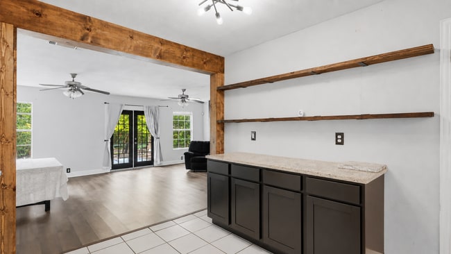 Photo - 2503 Irwin Dr