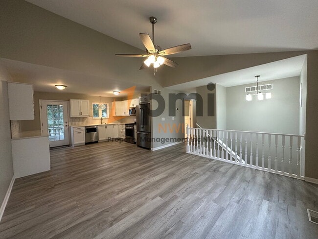 Photo - 219 Sandalwood Dr
