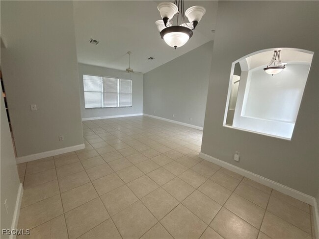 Photo - 265 Richmond Ave S