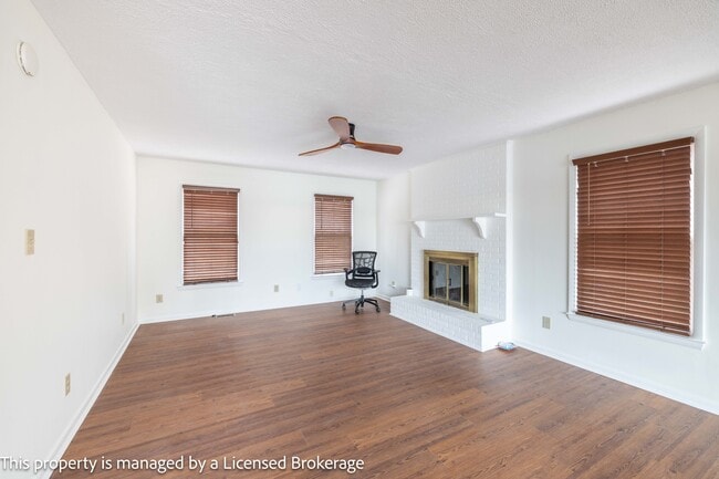 Photo - 418 Fiddlers Ghost Cir