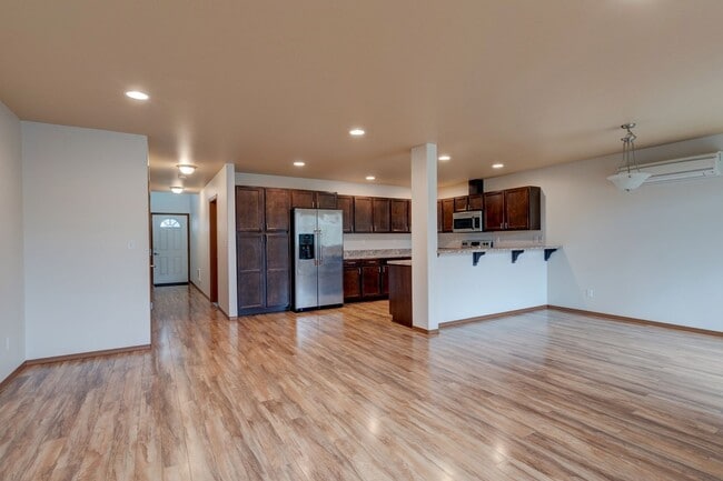 Photo - Conveniently Located 3 Bedroom Townhouse