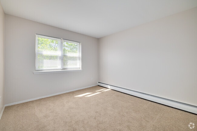 2BR, 1BA - 860SF - Second Bedroom