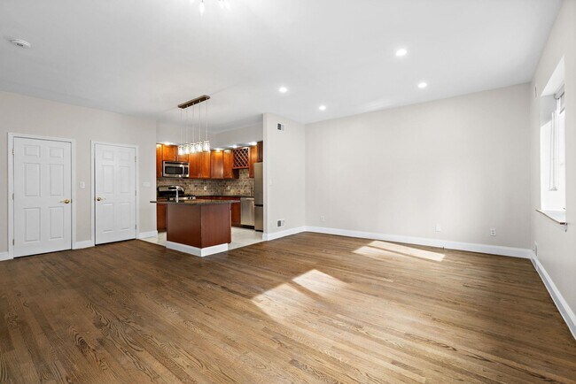 Photo - 556 1st St Unit 2