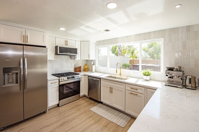 Photo - 1573 Madrid Dr