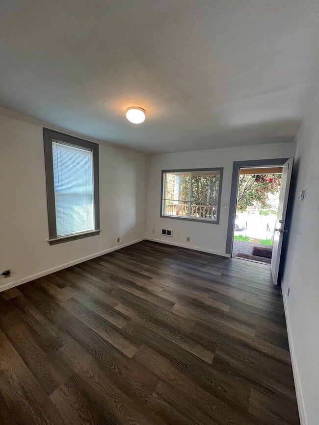 Photo - 1919 Duplex Unit 1917