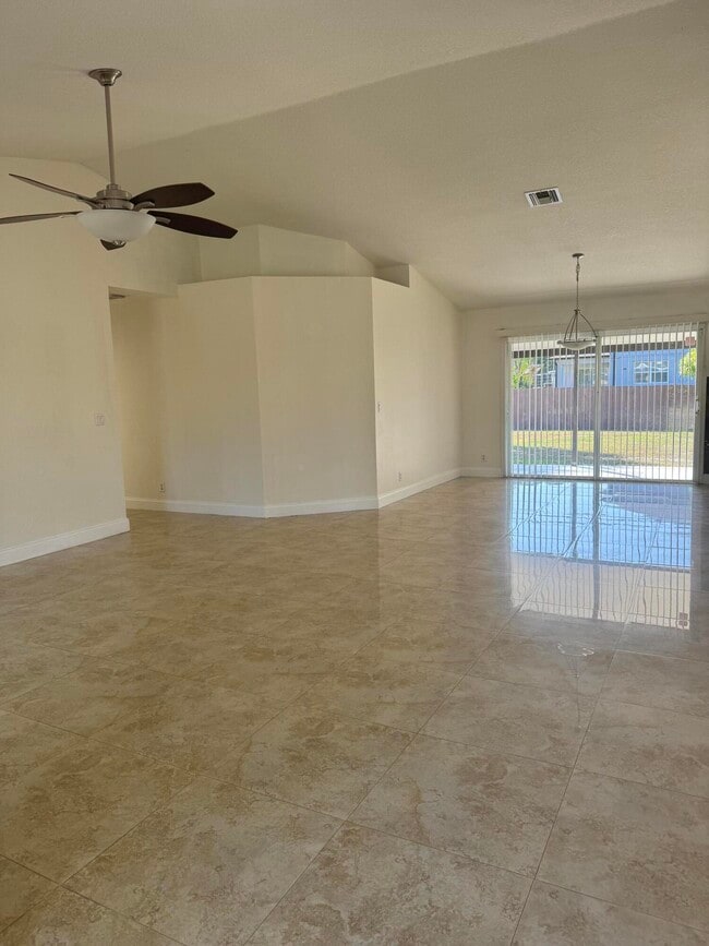 Photo - 3770 SW Darwin Blvd