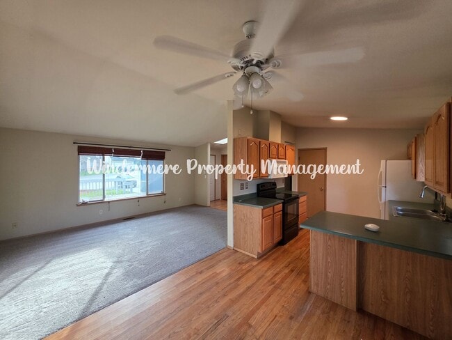 Photo - 3 bed Rambler in Convenient CK location with fully fenced yard and large deck