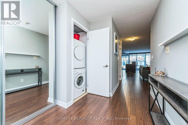 Photo - 205 Frederick St Unit 404