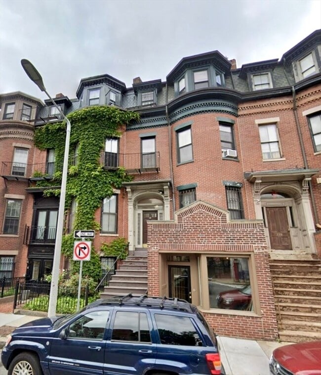 Photo - 141 Arlington St Unit 6