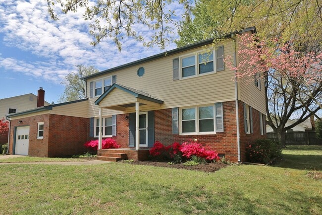 Building Photo - 1321 Conrad Ln