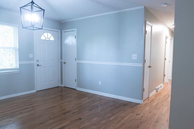 Photo - 103 Robleigh Dr