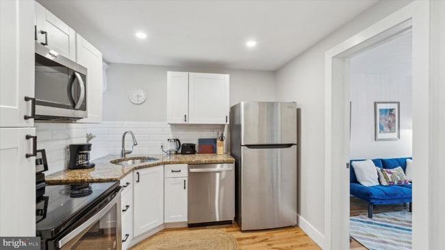 Photo - 4928 Kingsessing Ave