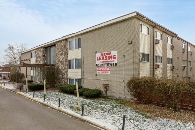 Photo - Woodland Arms Apartments